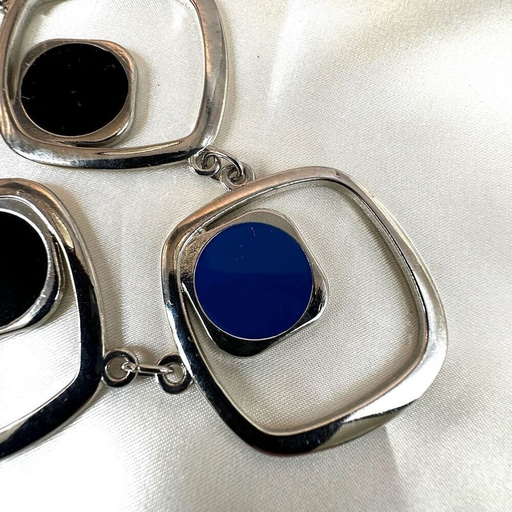 Silver tone geometric statement necklace - Picture 8 of 10